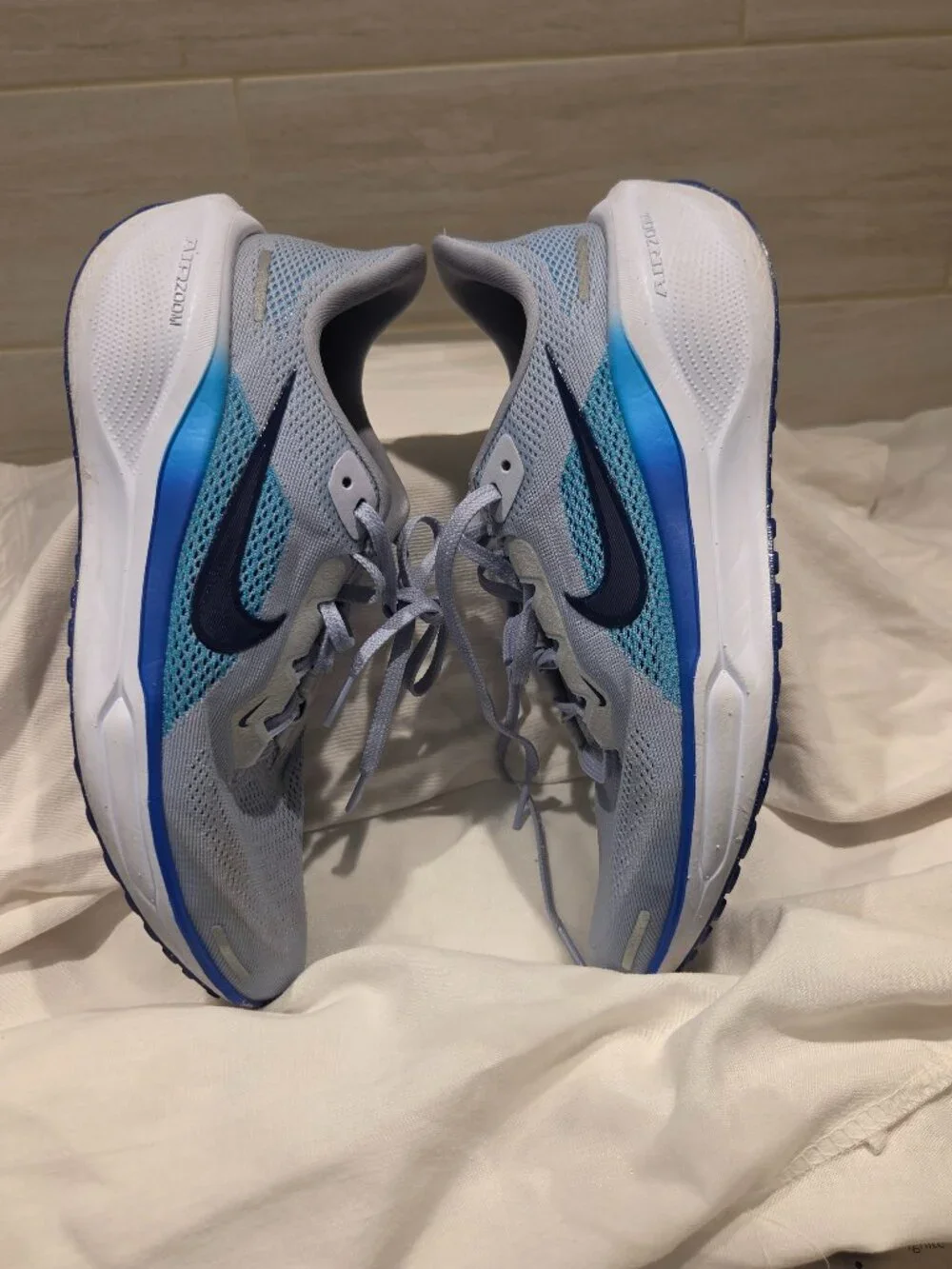 NIKE PEGASUS 41 AIR ZOOM ROAD RUNNING SHOES, FOOTBALL GREY, SIZE 6.5Y